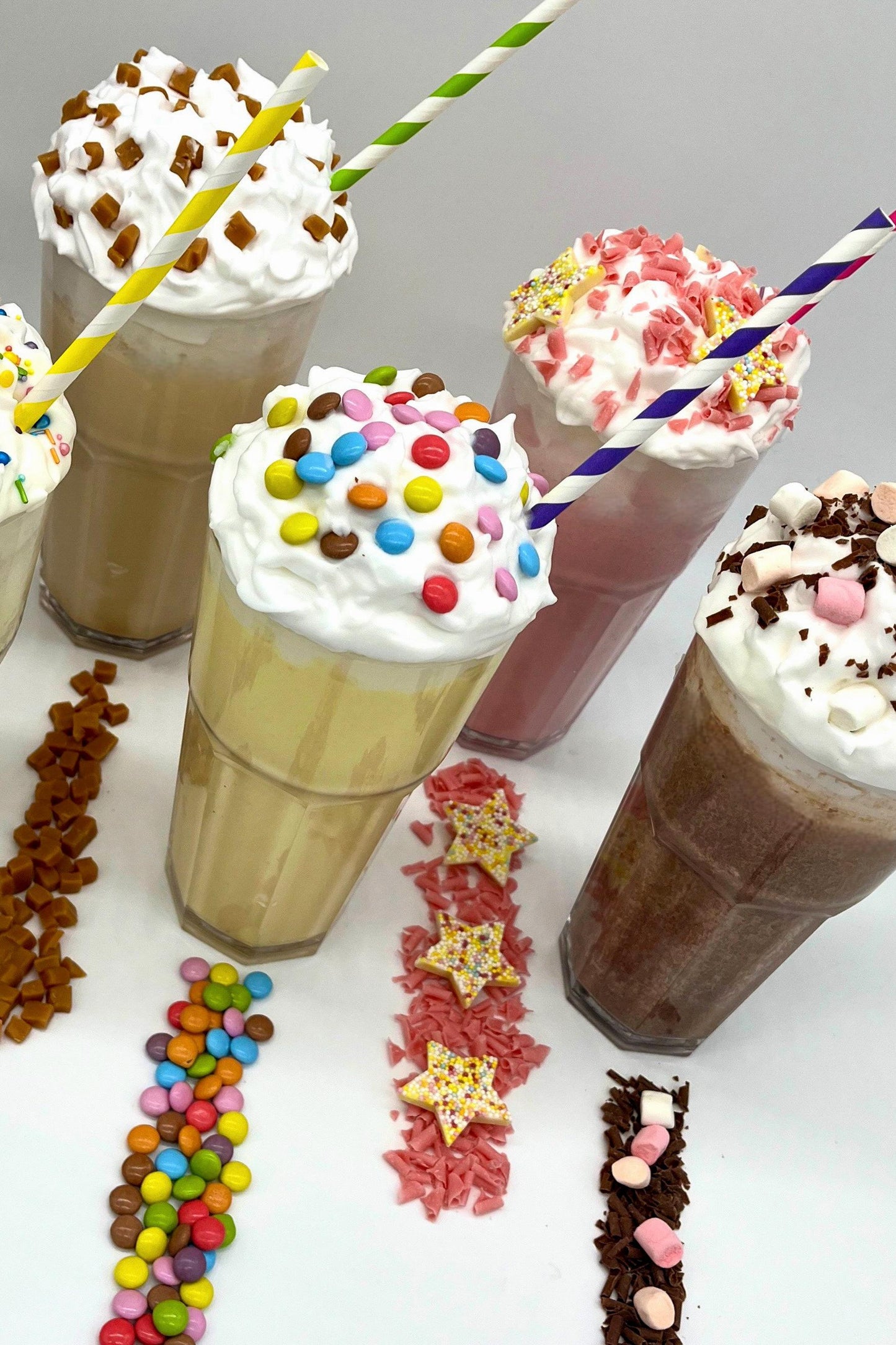 Brand New  -The Ultimate Luxury MILKSHAKES Gift box,  8 Milkshakes to Create, Birthday, Unicorn, Chocolate Hamper, Children, Teens Gift,