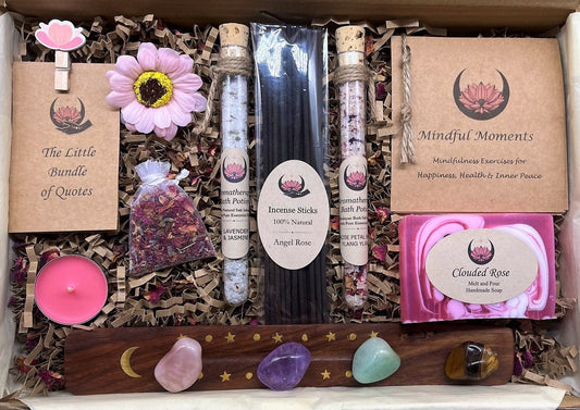 Complete Wellness Gift Box, A Unique Christmas Gift Idea -Dream catcher -Mindfulness -Quotes -Crystals.